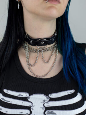 Gothic Choker sa Prstenom i Metalnim Lancima