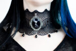 Widow's Cat Choker