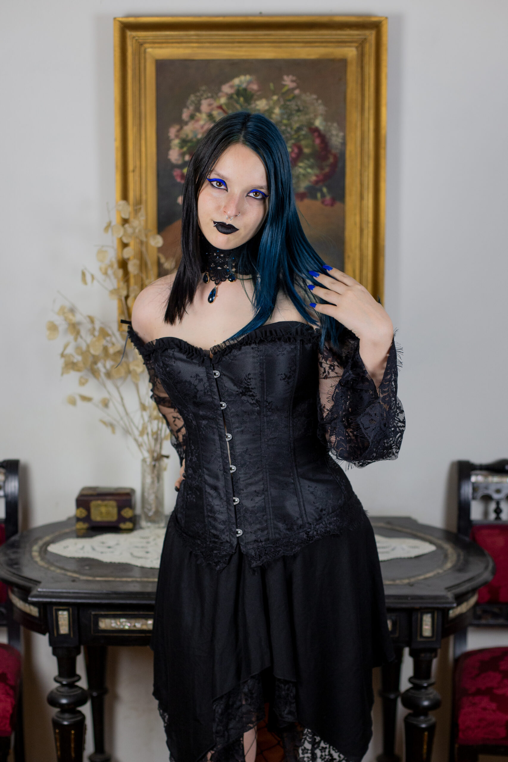 "Noir Enchantress Corset" - Brokatni Korset Dugih Rukava - Image 2
