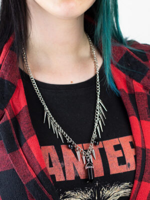 Crimson Fang Spike Necklace - Ogrlica